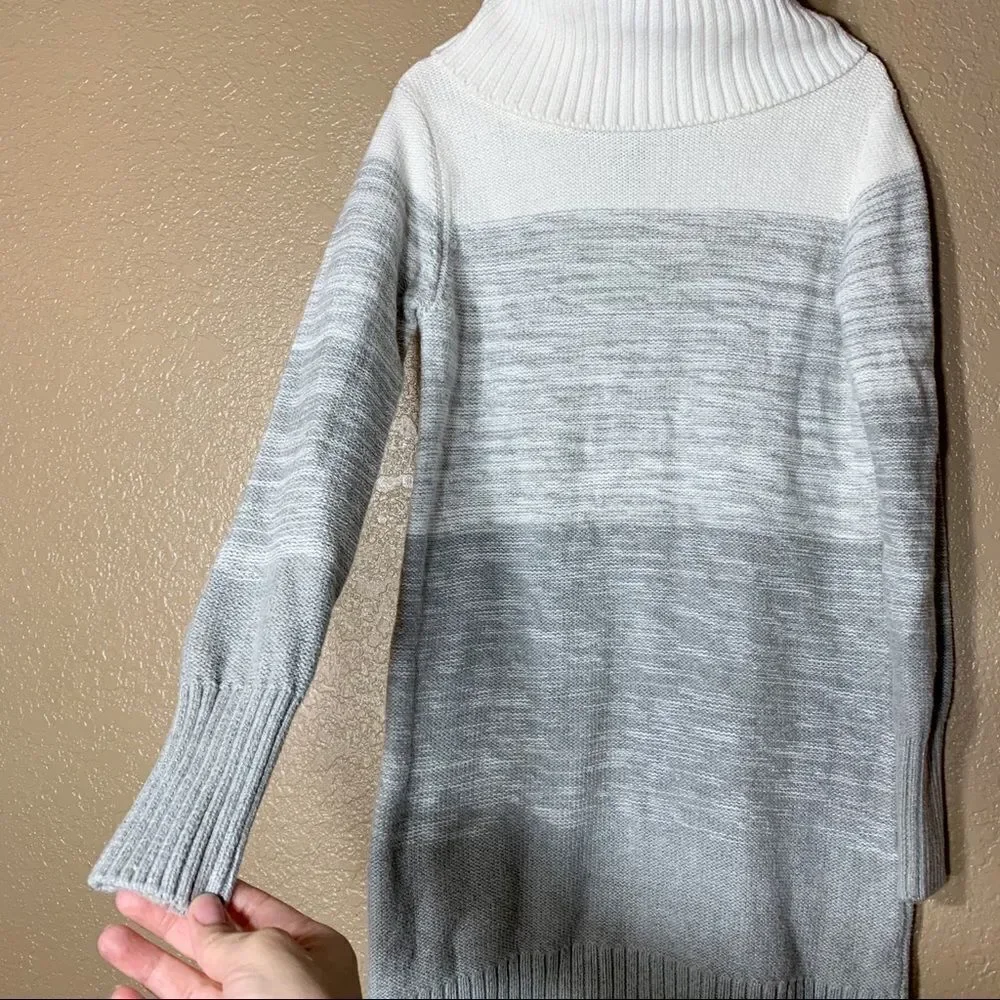 Gap girls turtle neck sweater dress‎